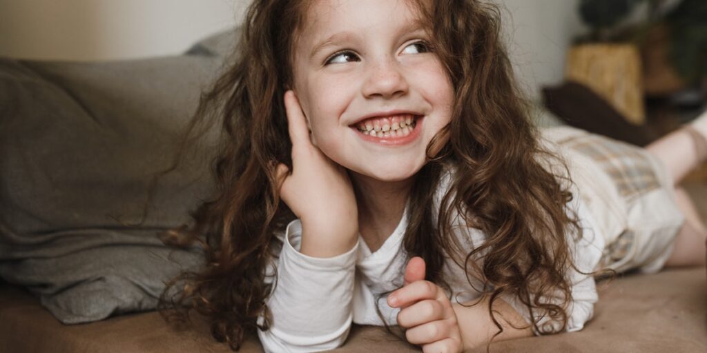 little girl with head lice