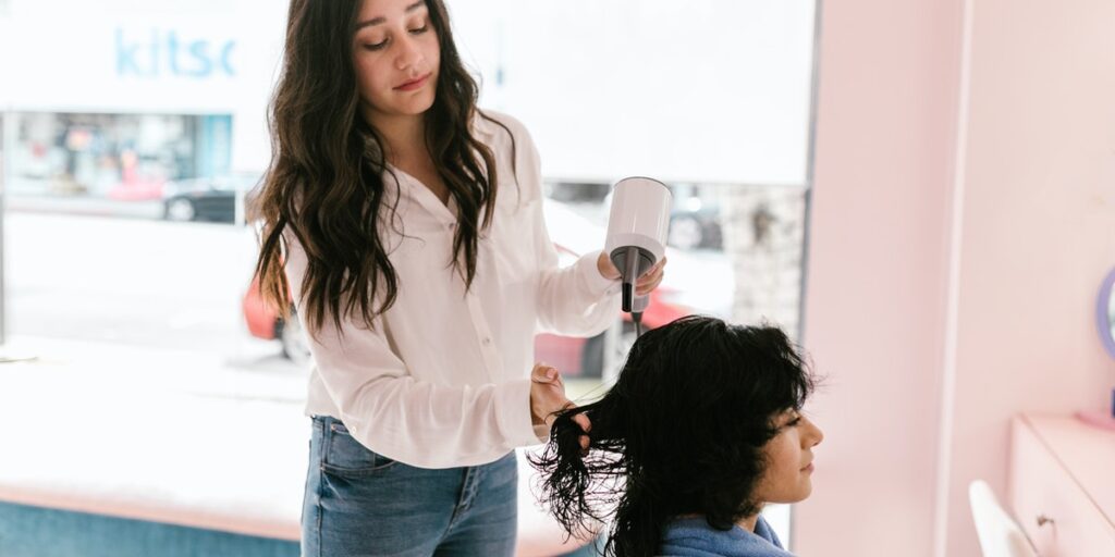 blow dry hair